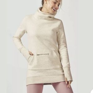 Zaylee fleece pullover